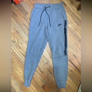 Nike Sportswear Tech Fleece Women's Pants size XS